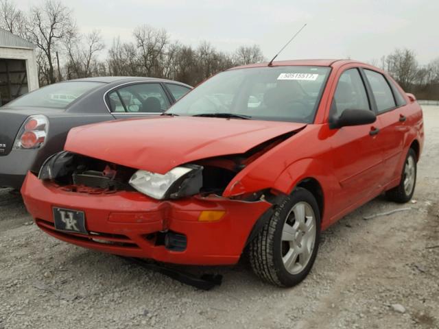 1FAFP34N76W171949 - 2006 FORD FOCUS ZX4 RED photo 2