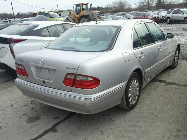 WDBJF82J1YX034179 - 2000 MERCEDES-BENZ E 320 4MAT SILVER photo 4