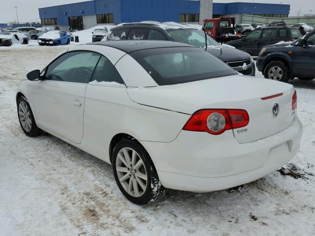 WVWBA71F69V005561 - 2009 VOLKSWAGEN EOS TURBO WHITE photo 3