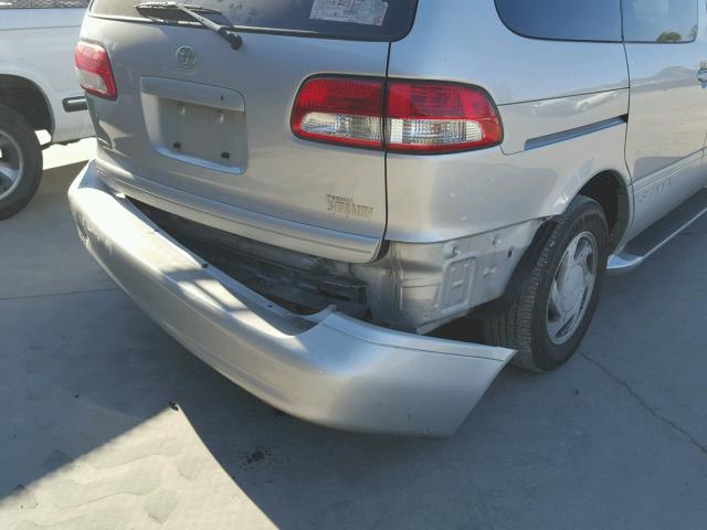 4T3ZF13C43U513334 - 2003 TOYOTA SIENNA LE SILVER photo 9