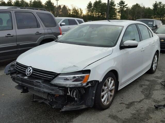 3VWD17AJ5EM411801 - 2014 VOLKSWAGEN JETTA SE WHITE photo 2