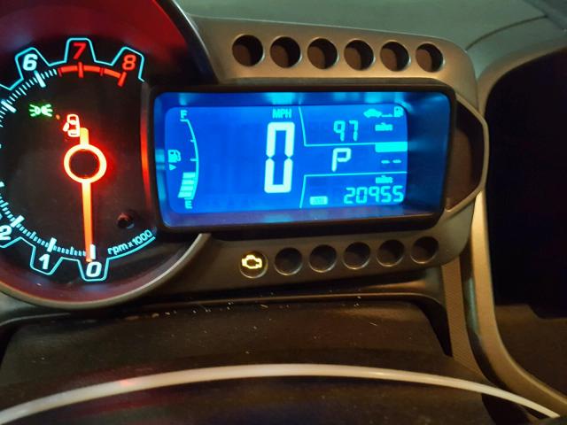 1G1JA5SG8F4105887 - 2015 CHEVROLET SONIC LS 黑色 照片 8