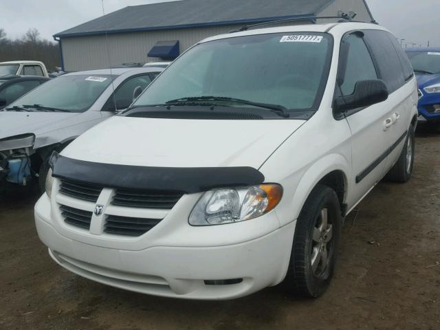 1D4GP45R95B353179 - 2005 DODGE CARAVAN SX WHITE photo 2