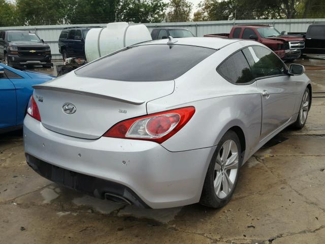 KMHHU6KH0BU062941 - 2011 HYUNDAI GENESIS CO SILVER photo 4