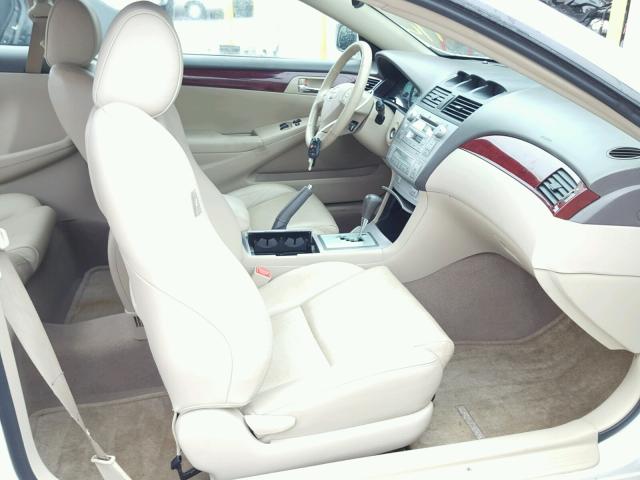 4T1CA30P95U054577 - 2005 TOYOTA CAMRY SOLA WHITE photo 5