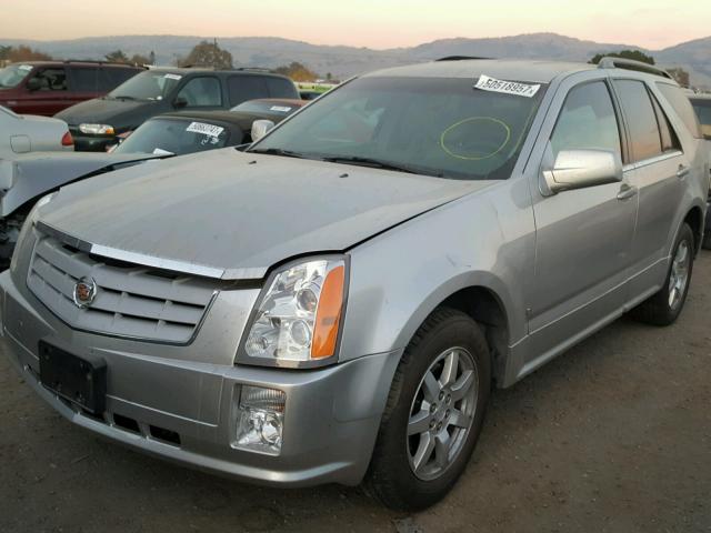 1GYEE637660213640 - 2006 CADILLAC SRX SILVER photo 2