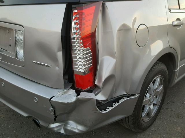 1GYEE637660213640 - 2006 CADILLAC SRX SILVER photo 9