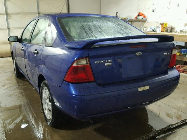 1FAFP34N95W295364 - 2005 FORD FOCUS ZX4 BLUE photo 3