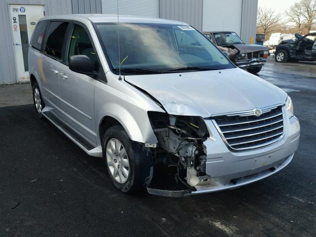 2A4RR4DE9AR287107 - 2010 CHRYSLER TOWN & COU SILVER photo 1