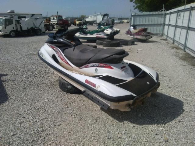 YAMA1279L405 - 2004 YAMAHA WAVERUNNER WHITE photo 3