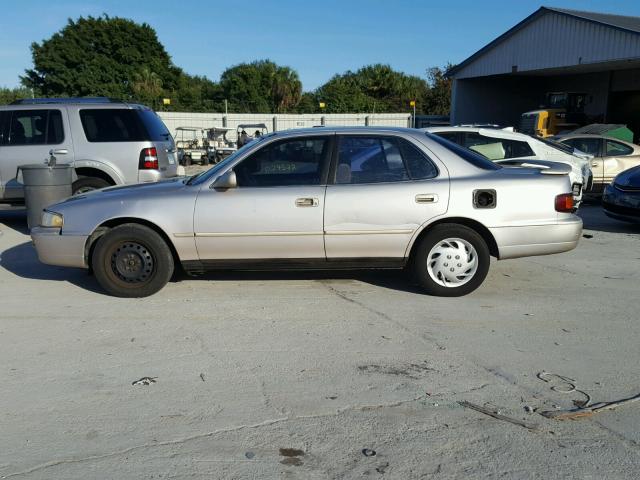 4T1BG12K2TU812160 - 1996 TOYOTA CAMRY DX BEIGE photo 9