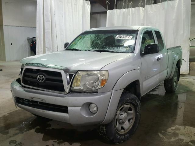 5TEUU42N76Z227121 - 2006 TOYOTA TACOMA ACC GRAY photo 2