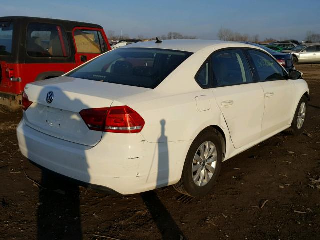 1VWAH7A30CC066109 - 2012 VOLKSWAGEN PASSAT S WHITE photo 4