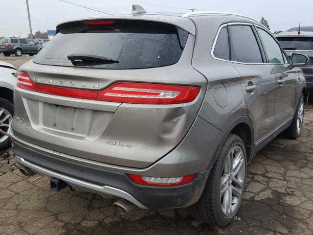 5LMTJ3DH7HUL04256 - 2017 LINCOLN MKC RESERV GRAY photo 4