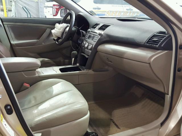 4T4BF3EK2AR012486 - 2010 TOYOTA CAMRY BASE GOLD photo 5