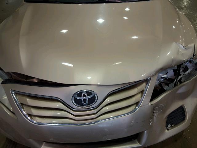 4T4BF3EK2AR012486 - 2010 TOYOTA CAMRY BASE GOLD photo 7