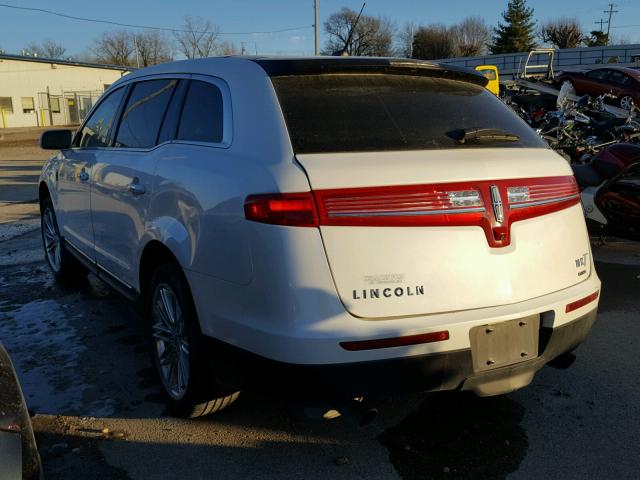 2LMHJ5AT2EBL57613 - 2014 LINCOLN MKT WHITE photo 3