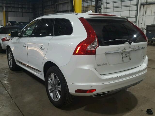 YV4902RMXG2800938 - 2016 VOLVO XC60 T6 WHITE photo 3