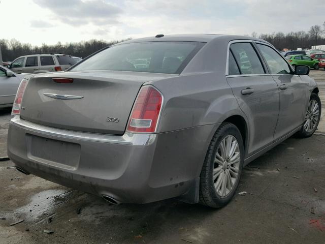 2C3CCARG9EH306177 - 2014 CHRYSLER 300 GRAY photo 4