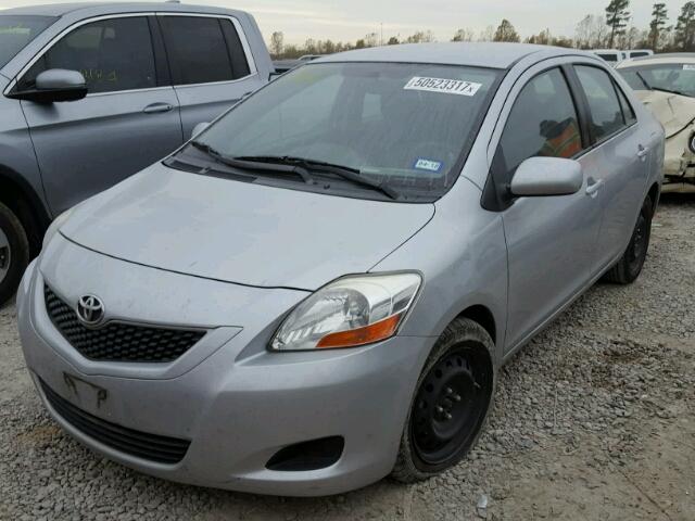 JTDBT903491329418 - 2009 TOYOTA YARIS GRAY photo 2