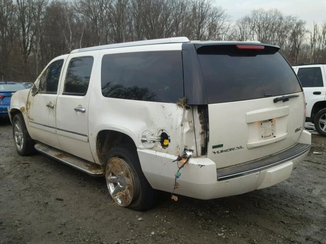 1GKS2MEF0BR167064 - 2011 GMC YUKON XL D WHITE photo 3