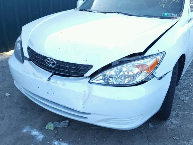 4T1BE32K14U338138 - 2004 TOYOTA CAMRY LE WHITE photo 9