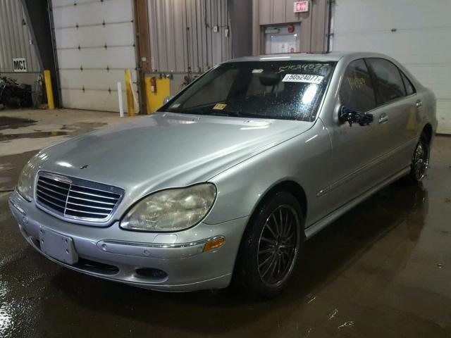 WDBNG75JX2A291212 - 2002 MERCEDES-BENZ S 500 SILVER photo 2