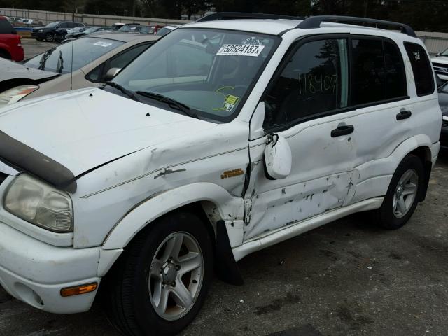 JS3TD62V024157988 - 2002 SUZUKI GRAND VITA WHITE photo 9