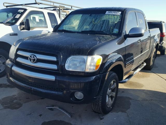 5TBET34146S550317 - 2006 TOYOTA TUNDRA DOU BLACK photo 2