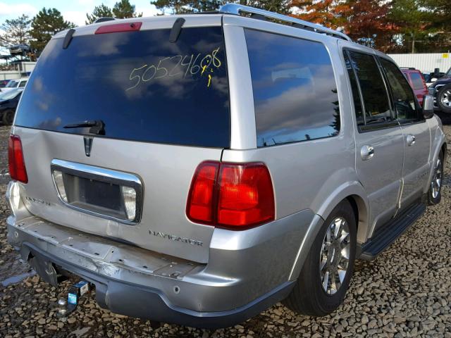 5LMFU28R44LJ20247 - 2004 LINCOLN NAVIGATOR 银色 照片 4