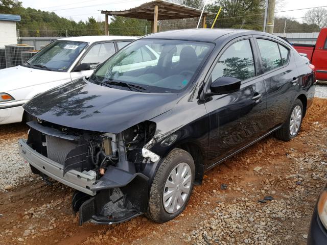 3N1CN7AP2HL884673 - 2017 NISSAN VERSA S SILVER photo 2