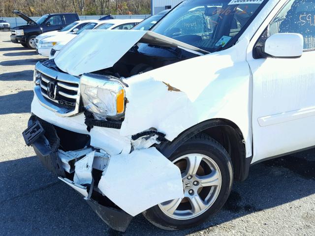 5FNYF4H51FB061652 - 2015 HONDA PILOT EXL WHITE photo 9