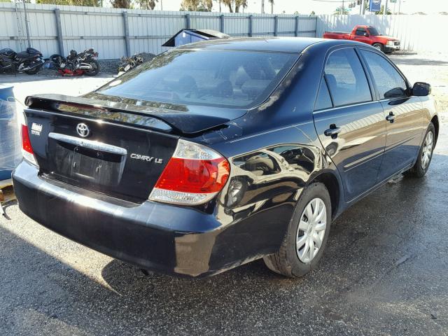 4T1BE32K45U057629 - 2005 TOYOTA CAMRY LE შავი ფოტო 4