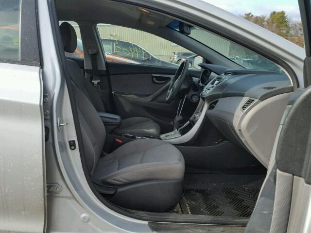 5NPDH4AE6CH063428 - 2012 HYUNDAI ELANTRA GL SILVER photo 5