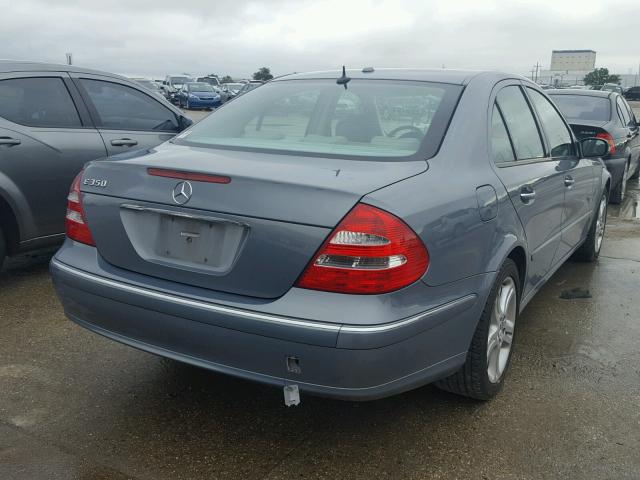 WDBUF56J46A946326 - 2006 MERCEDES-BENZ E 350 BLUE photo 4