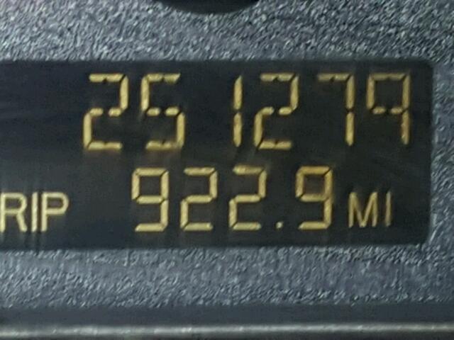 1G8AG54F44Z118821 - 2004 SATURN ION LEVEL SILVER photo 8