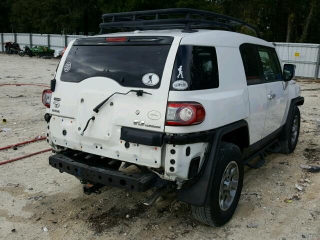 JTEZU4BF4DK013425 - 2013 TOYOTA FJ CRUISER WHITE photo 4