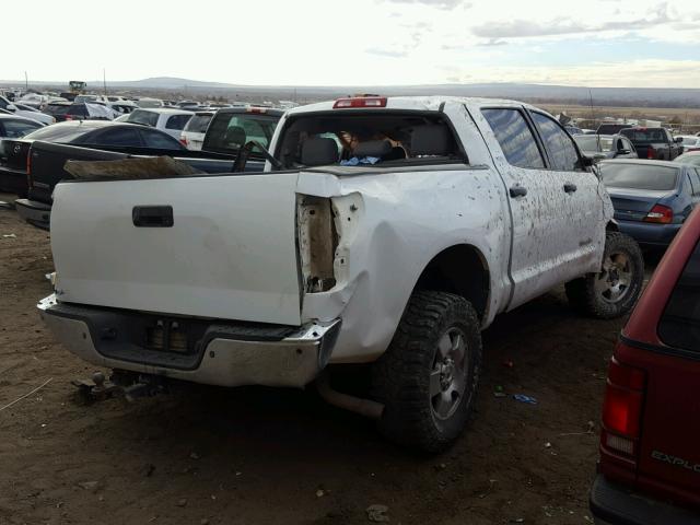 5TFDY5F10BX159506 - 2011 TOYOTA TUNDRA CRE WHITE photo 4