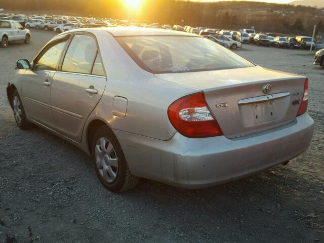 4T1BE32K54U306096 - 2004 TOYOTA CAMRY LE SILVER photo 3