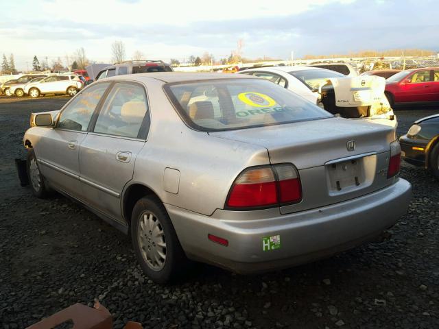 1HGCD5659TA006607 - 1996 HONDA ACCORD EX GOLD photo 3