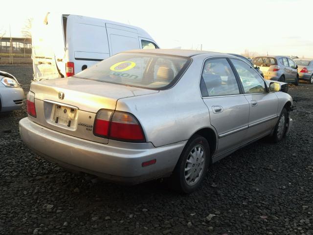 1HGCD5659TA006607 - 1996 HONDA ACCORD EX GOLD photo 4