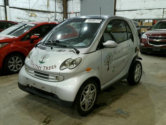 WME4503321J024807 - 2003 SMART SMP SILVER photo 2