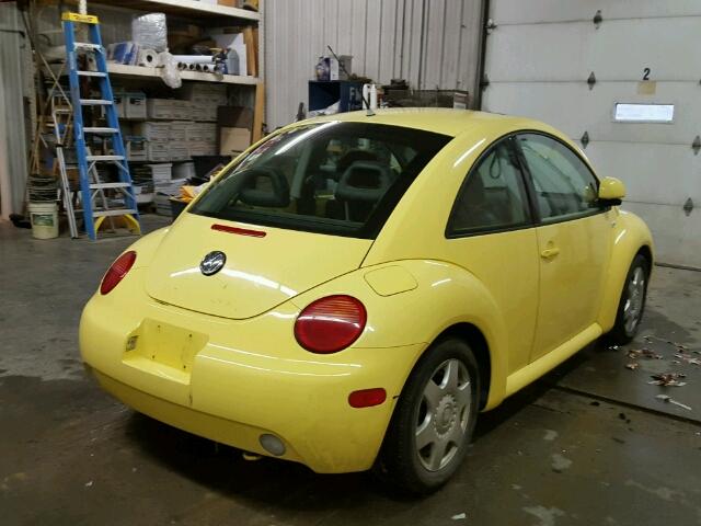 3VWCA21C8XM461790 - 1999 VOLKSWAGEN NEW BEETLE YELLOW photo 4