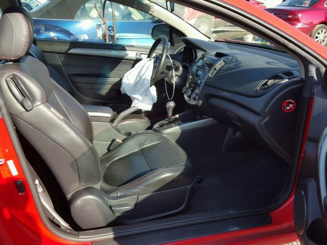 KNAFW6A35A5206257 - 2010 KIA FORTE SX RED photo 5