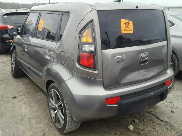 KNDJT2A23A7178632 - 2010 KIA SOUL + SILVER photo 3