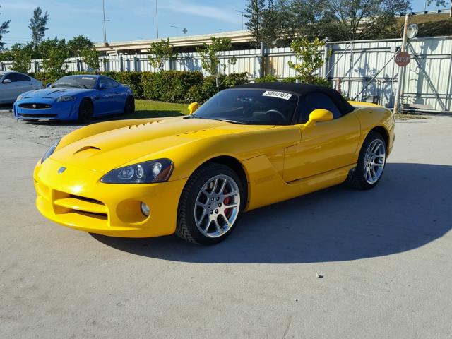 1B3JZ65Z15V500877 - 2005 DODGE VIPER SRT- YELLOW photo 2