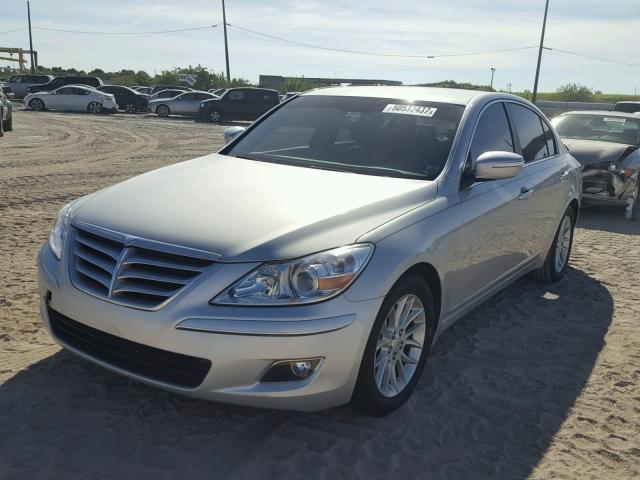 KMHGC4DEXBU135299 - 2011 HYUNDAI GENESIS 3. GRAY photo 2