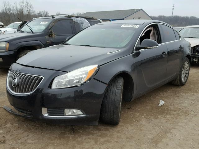 2G4GR5EK1C9158980 - 2012 BUICK REGAL BLACK photo 2