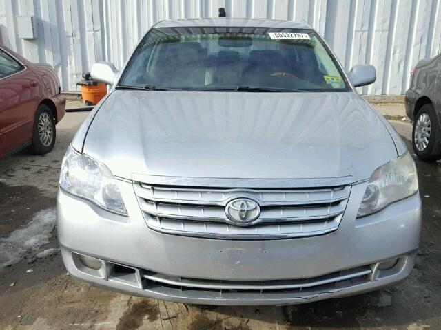 4T1BK36BX5U013671 - 2005 TOYOTA AVALON XL SILVER photo 9