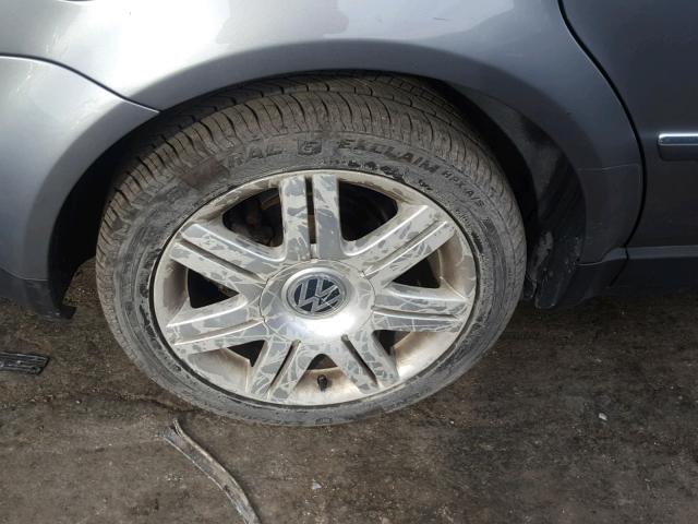 WVWRU63B95E058663 - 2005 VOLKSWAGEN PASSAT GLX 灰色 照片 9